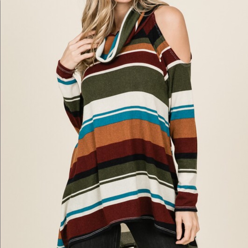 Long Sleeve cold shoulder top